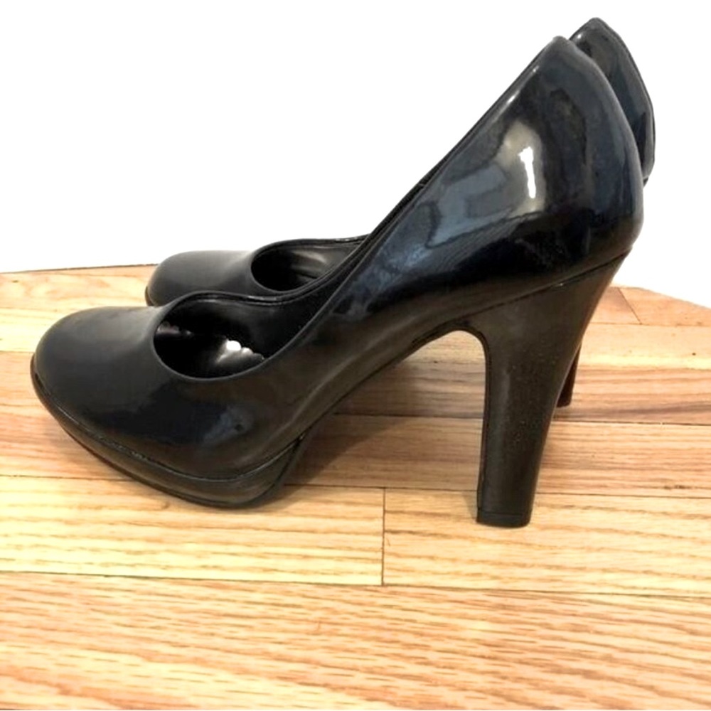 Black vegan patent leather platform heels shoes size 8 NIB retro round toe pump